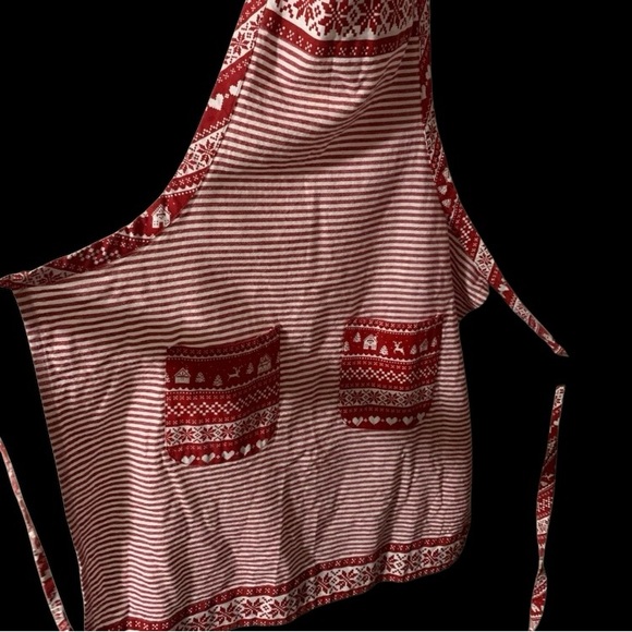 Festive Red and White Striped Apron - Picture 2 of 6